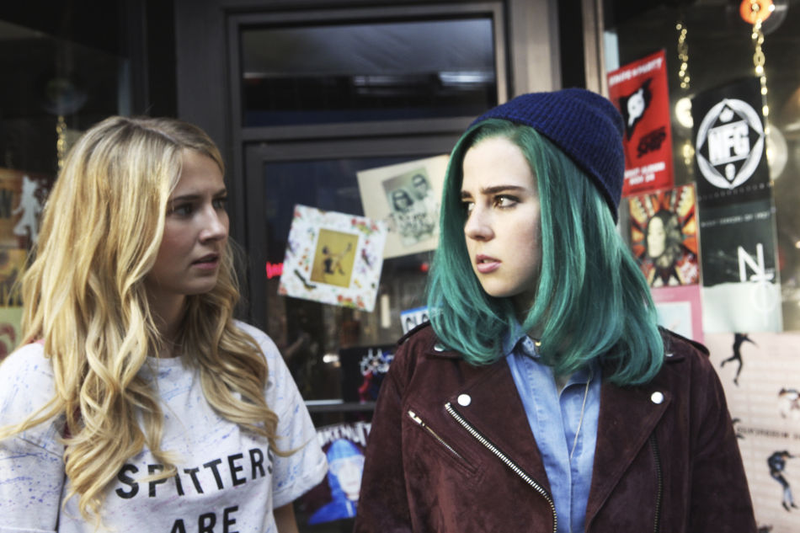 Eliza Bennett and Taylor Dearden (Photo: MTV)
